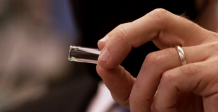 podskórny implant stworzony przez DARPA