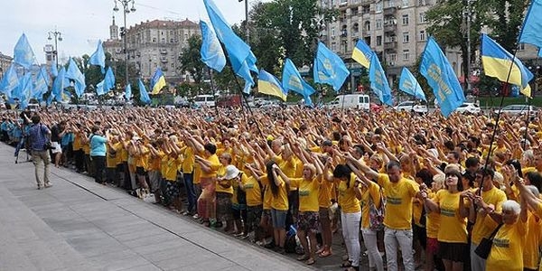 wierzący w Kijowie zgromadzili się na modlitwę