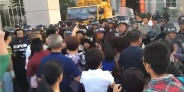 starcia wierzących z policją w Wenzhou