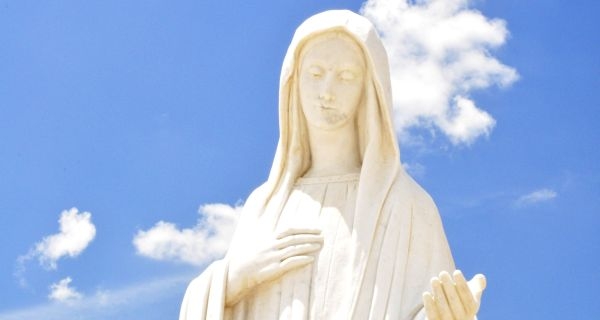 pomnik Maryi w Medjugorje