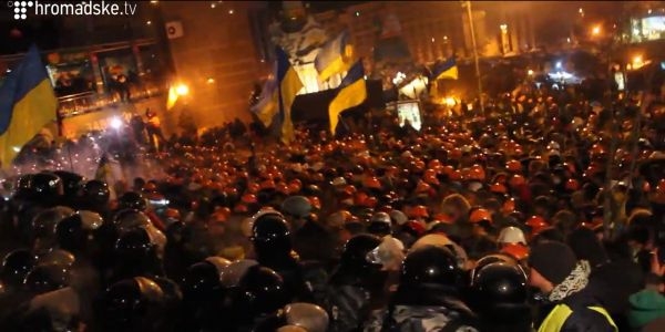 szturm Berkutu na Majdan Niepodległości w Kijowie