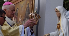 Polski pastor: figurki i obrazy służą demonom (WIDEO)