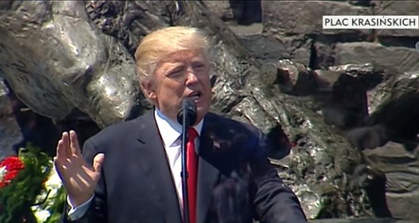 Donald Trump przemawia na pl. Krasińskich w Warszawie