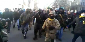 antyrządowi manifestanci w Kijowie