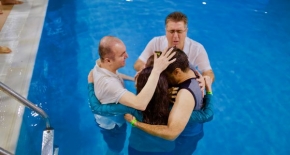 chrzest w Iranie