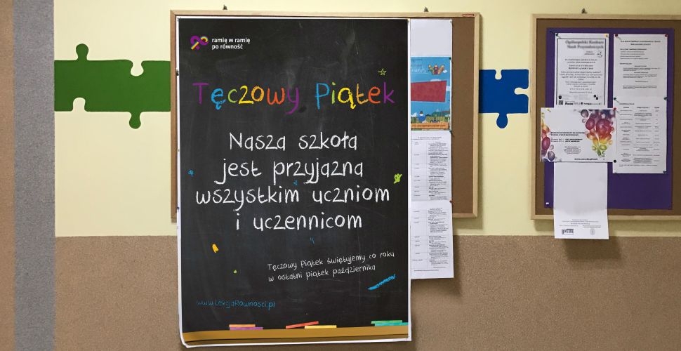 Gejowska indoktrynacja w polskich szkołach. &quot;Tęczowy Piątek&quot;