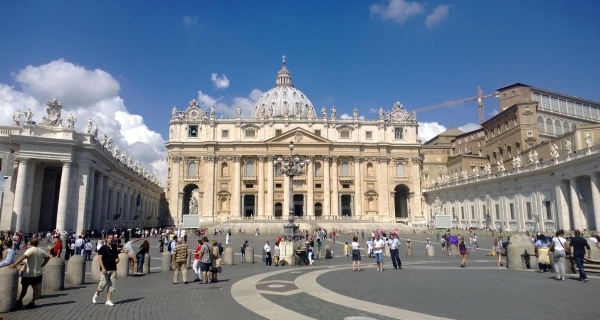 plac Św. Piotra w Watykanie
