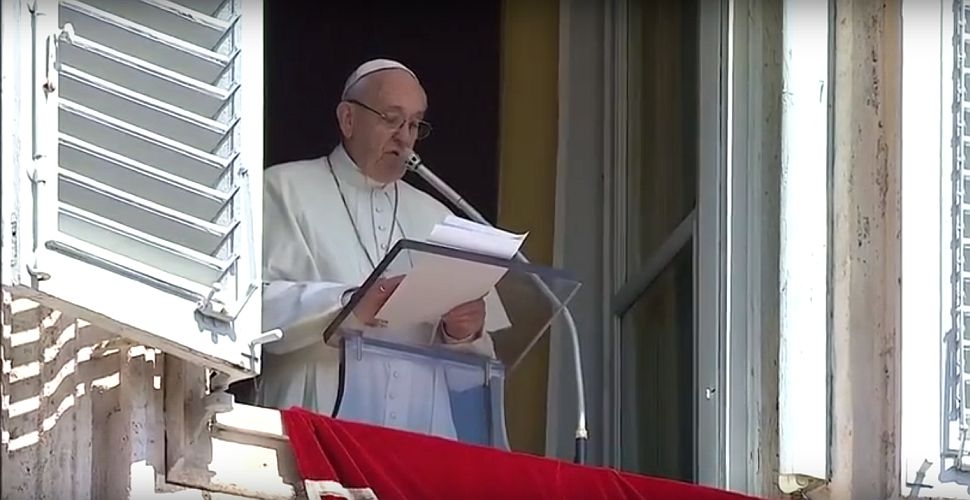 papież Franciszek na modlitwie Regina Coeli