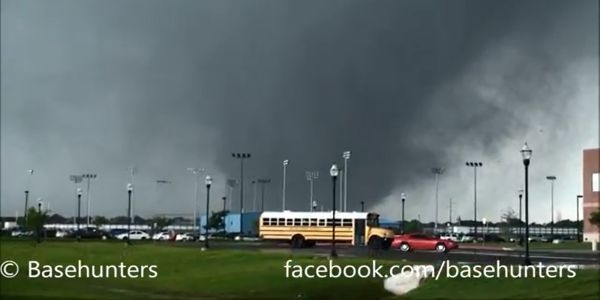 tornado w mieście Moore