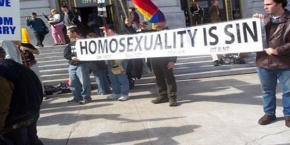 Polityk: nazywanie homoseksualizmu grzechem jest &quot;sprzeczne z prawem&quot;
