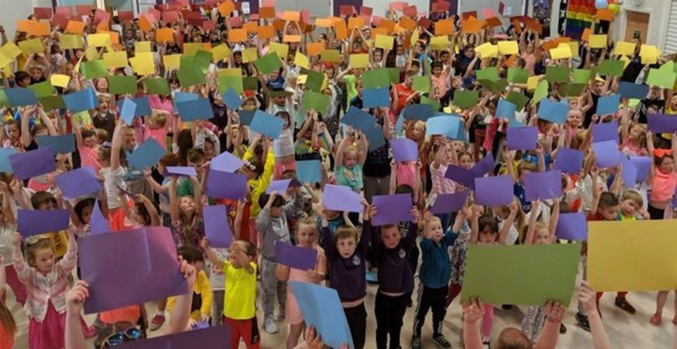 W szkołach, do których chodzą polskie dzieci, będą uczyć o LGBT